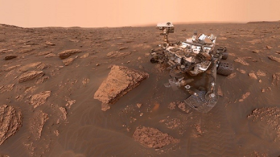 Questa immagine ha l'attributo alt vuoto; il nome del file è curiosity-su-marte.jpg