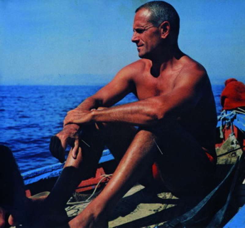 Questa immagine ha l'attributo alt vuoto; il nome del file è enzo-maiorca-850760.jpg