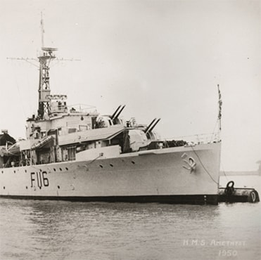 Questa immagine ha l'attributo alt vuoto; il nome del file è HMS-amethist.jpg