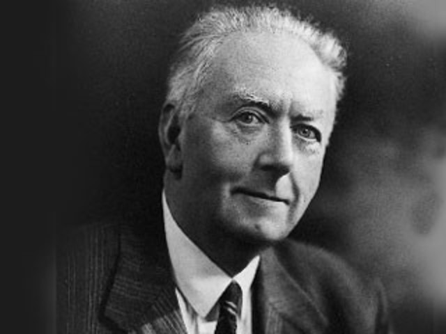 Questa immagine ha l'attributo alt vuoto; il nome del file è arthur-holmes.jpg