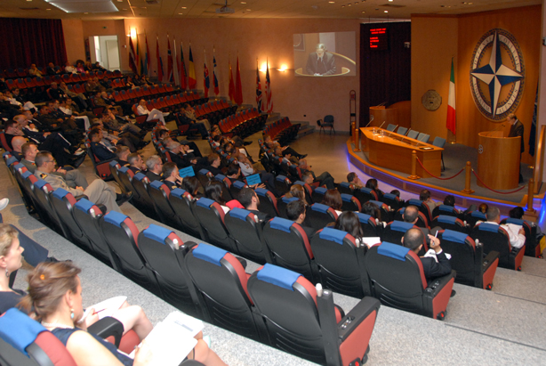 Questa immagine ha l'attributo alt vuoto; il nome del file è nato-defence-colelge.jpg