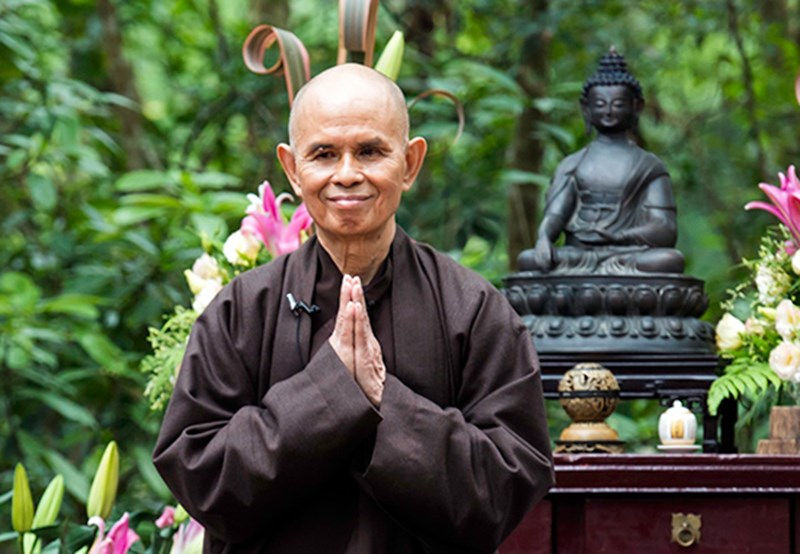 Questa immagine ha l'attributo alt vuoto; il nome del file è Thich-Nhat-Hanh-1926-2022.jpg