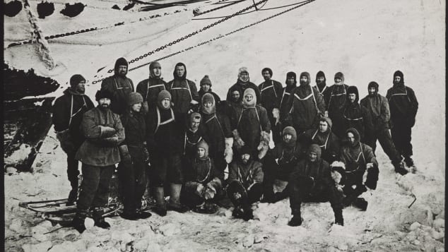 Questa immagine ha l'attributo alt vuoto; il nome del file è The_Endurance_crew.jpg