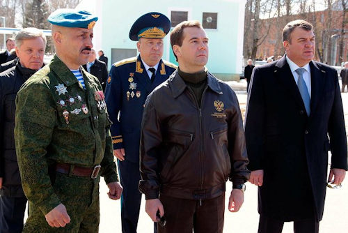 Questa immagine ha l'attributo alt vuoto; il nome del file è medeiev-soldati-russia.jpg