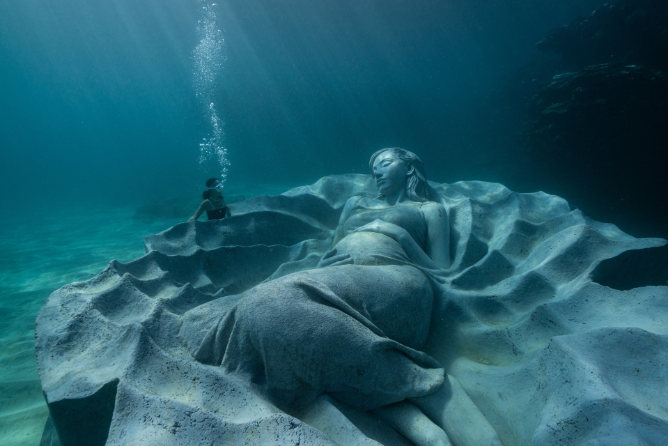 Ocean_Gaia_-_Jason_deCaires_Taylor_-_Tokunoshima_Japan