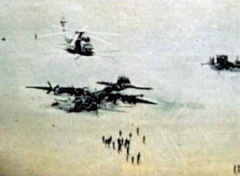Questa immagine ha l'attributo alt vuoto; il nome del file è peration-eagle-claw-desert-oneoo.jpg