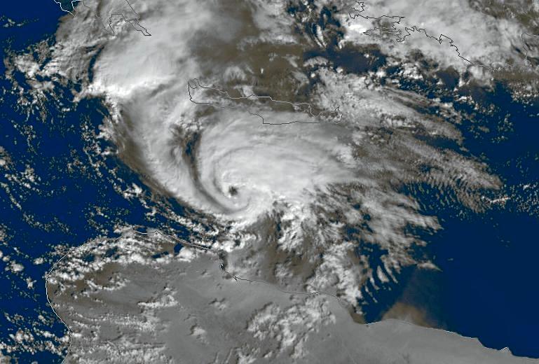 Questa immagine ha l'attributo alt vuoto; il nome del file è METEOROLOGIA-MEDITERRANEO-Mediterranean_Hurricane_TLC_dic_2005.jpg
