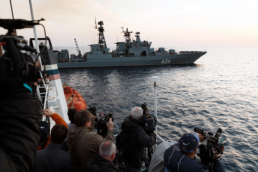 Questa immagine ha l'attributo alt vuoto; il nome del file è RUSSIA-NAVI-MEDITERRANEO-giornalisti-a-bordo-di-un-anave-russa-nel-mediterraneo-2016-01.jpg