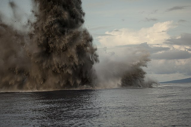 Questa immagine ha l'attributo alt vuoto; il nome del file è GEOLOGIA-VULCANO-Kavachi_Eruption.jpg