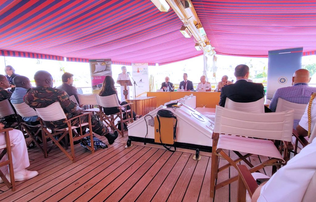 Questa immagine ha l'attributo alt vuoto; il nome del file è MARINA-MILITARE-seafuture-2023-deleo-vespucci-rid-1024x654.jpg