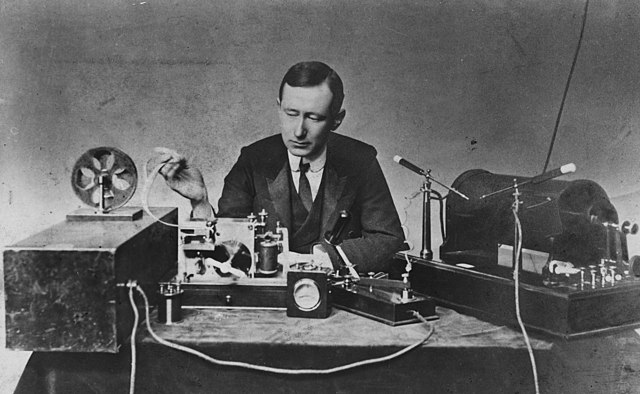 Questa immagine ha l'attributo alt vuoto; il nome del file è STORIA-MARINA-ITALIA-Guglielmo_Marconi_1901_wireless_signal.jpg