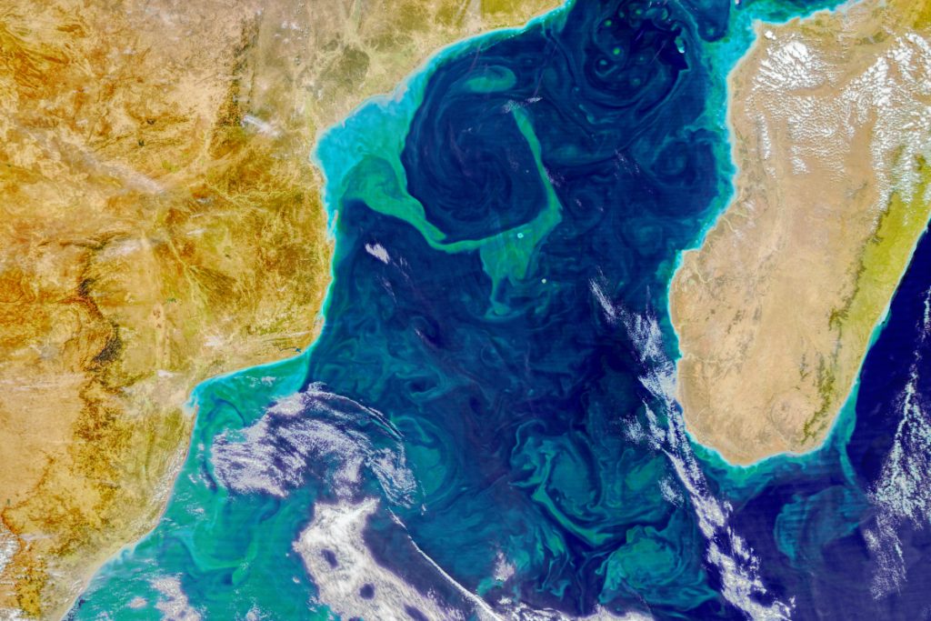 Questa immagine ha l'attributo alt vuoto; il nome del file è NASA-MODIS-AQUA-A20230615_MozambiqueChannel_sm-1024x683.jpg