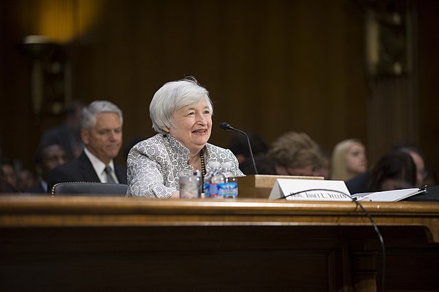 Questa immagine ha l'attributo alt vuoto; il nome del file è USA-Chair_Yellen_Speaks_to_Congress_140715_picture_2.jpg