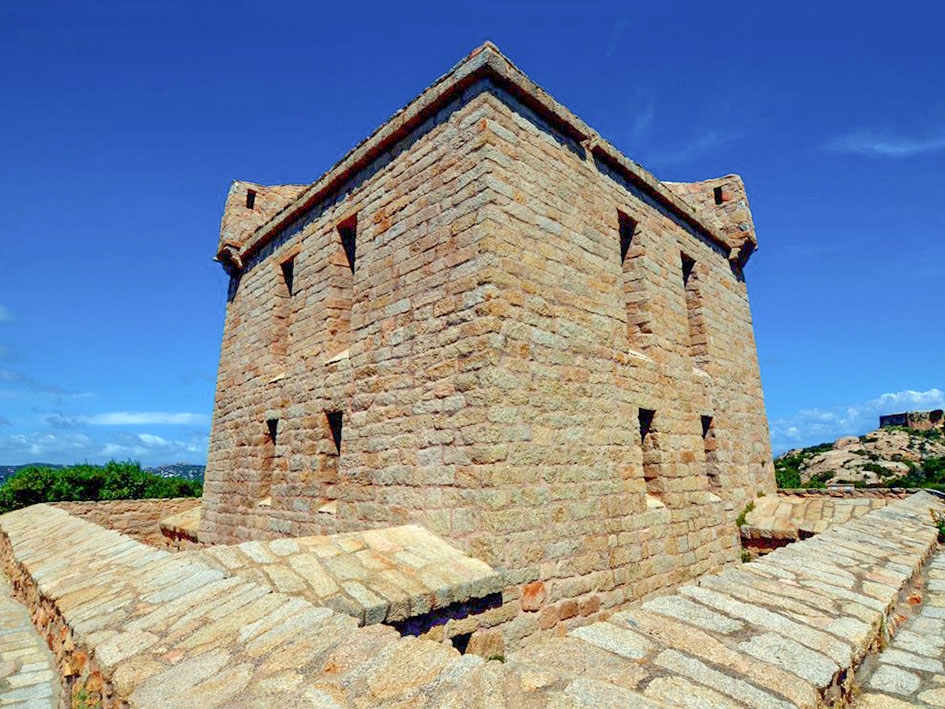 Questa immagine ha l'attributo alt vuoto; il nome del file è STORIA-ITALIA-SARDEGNA-Torre_Napoleonica_.jpg