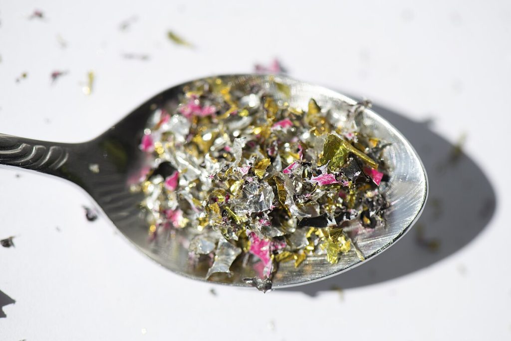 Questa immagine ha l'attributo alt vuoto; il nome del file è ambiente-plastica-oceani-P061337-450501-1024x683.jpg