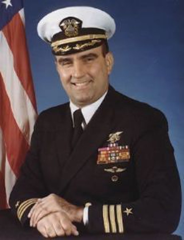 Questa immagine ha l'attributo alt vuoto; il nome del file è MARINA-US-Richard_Marcinko_LCDR_US_Navy.jpg