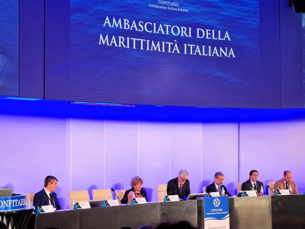 Questa immagine ha l'attributo alt vuoto; il nome del file è A-CONFITARMA-2023-20231027_102721-1024x768.jpg