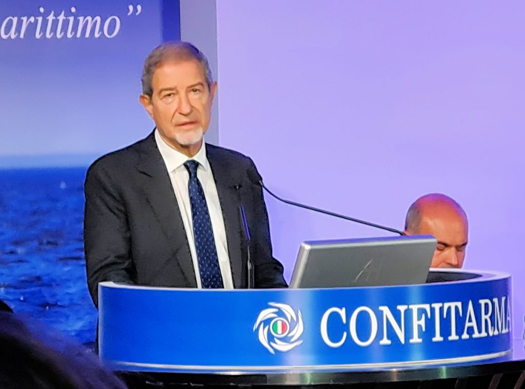 Questa immagine ha l'attributo alt vuoto; il nome del file è A-CONFITARMA-2023-20231027_103547-1024x759.jpg