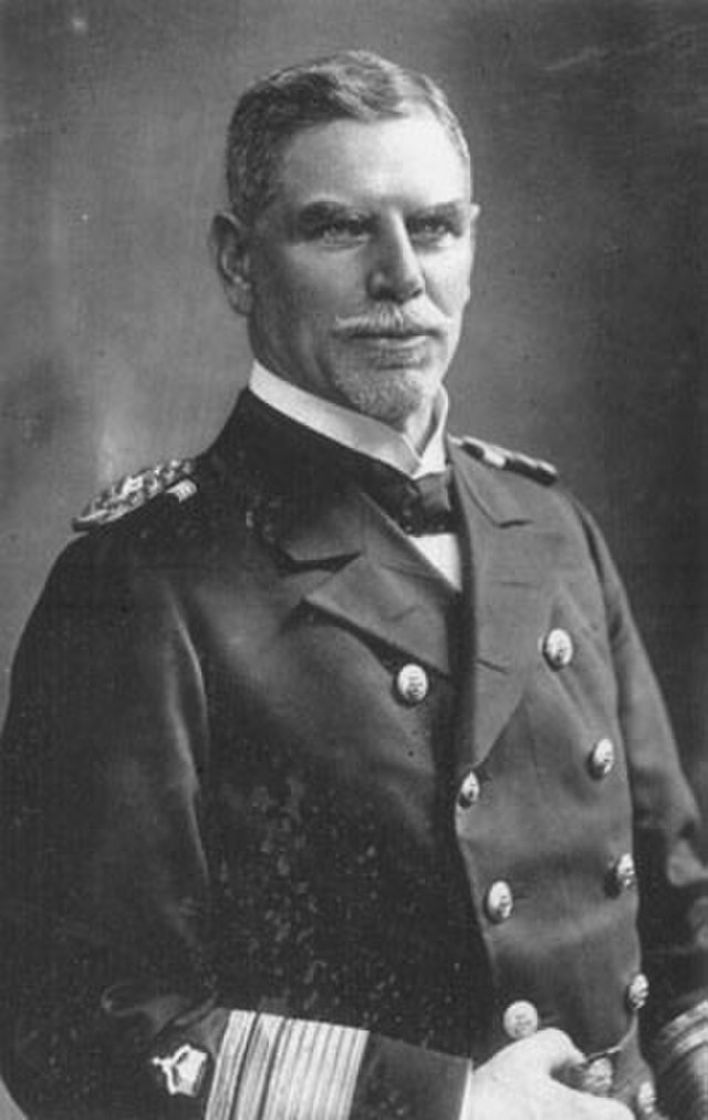 Questa immagine ha l'attributo alt vuoto; il nome del file è MARINA-TEDESCA-640px-Maximilian_von_Spee_uncropped.jpg