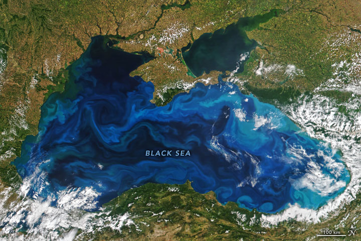 Questa immagine ha l'attributo alt vuoto; il nome del file è NASA-blacksea_vir_2022171.jpg