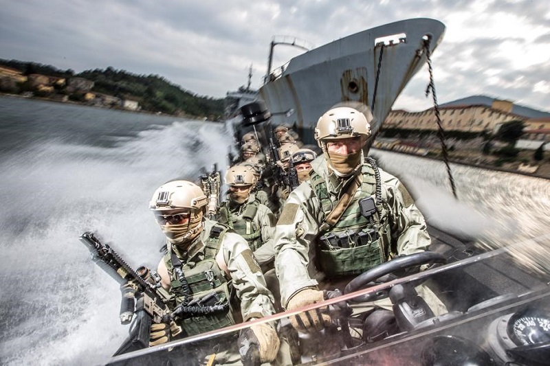 Questa immagine ha l'attributo alt vuoto; il nome del file è 20150417-comsubin-800X533.jpg