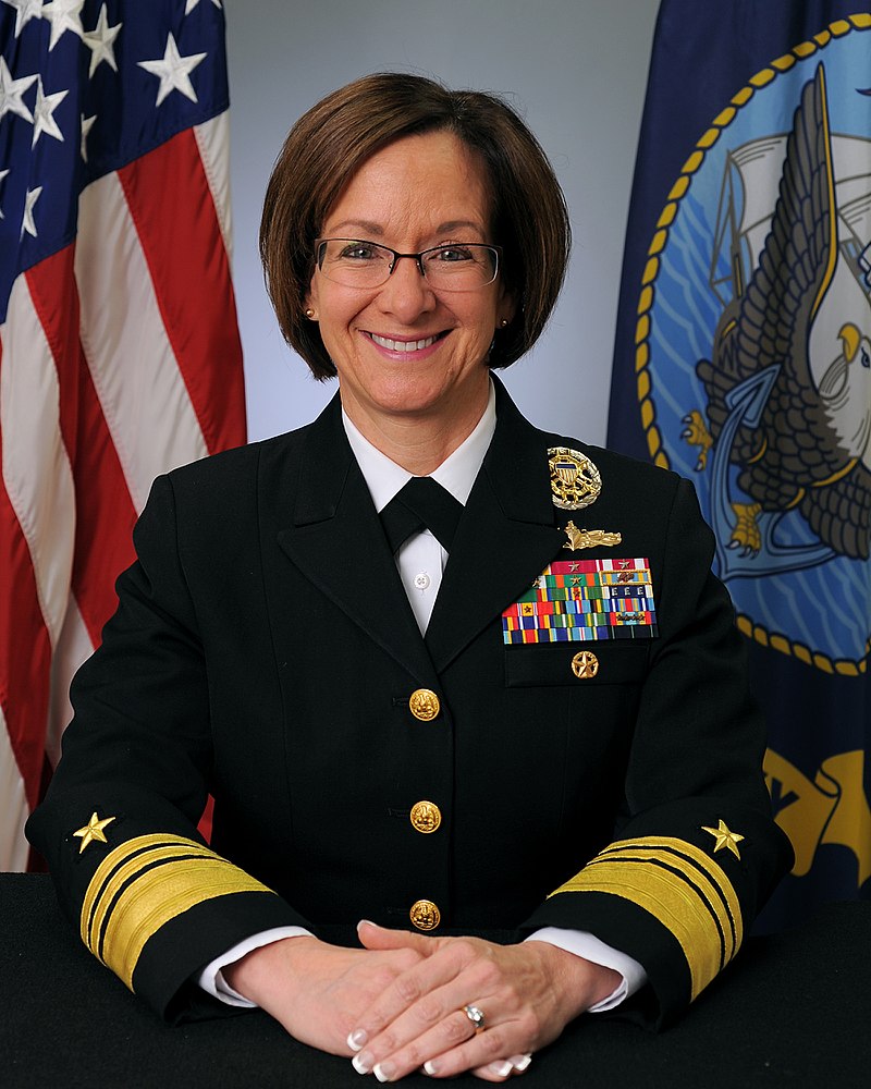 Questa immagine ha l'attributo alt vuoto; il nome del file è MARINA-USA-800px-Vice_Admiral_Lisa_M._Franchetti.jpg