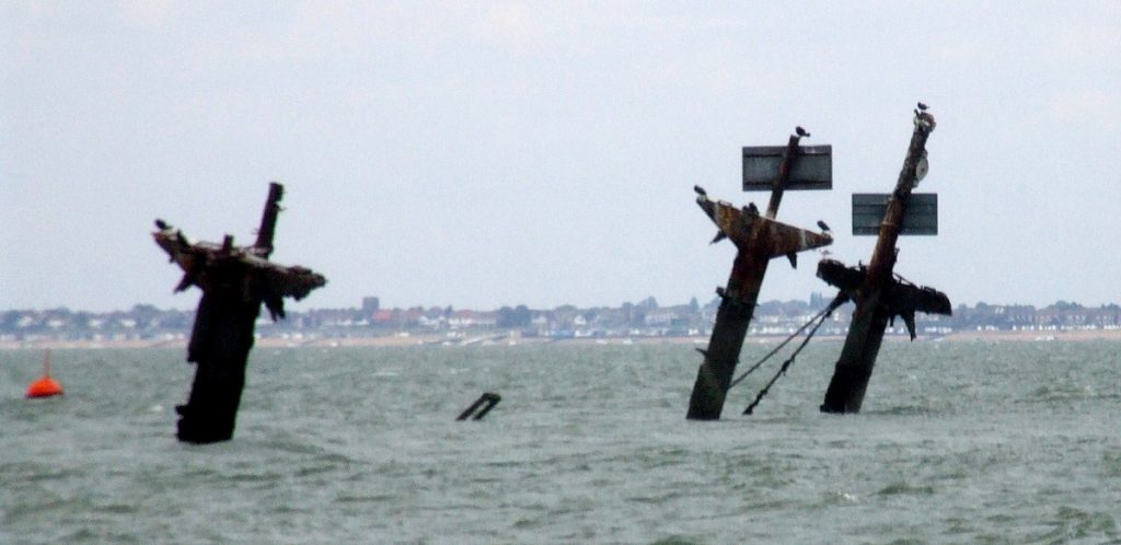 Questa immagine ha l'attributo alt vuoto; il nome del file è RELITTO-MARINA-US-LIBERTY-MONTGOMERY-1200px-Thames_Richard_Montgomery_KC_7722_Modified_cropped-1024x498.jpeg