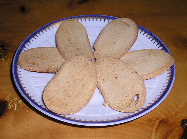 Questa immagine ha l'attributo alt vuoto; il nome del file è 640px-Baicoli.jpg