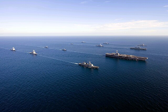 US NAVY Aerial_starboard_bow_view_of_United_States_Navy_and_Republic_of_Korea_Navy_ships_in_the_formation_during_Exercise_Invincible_Spirit_100726-6720T-N-086