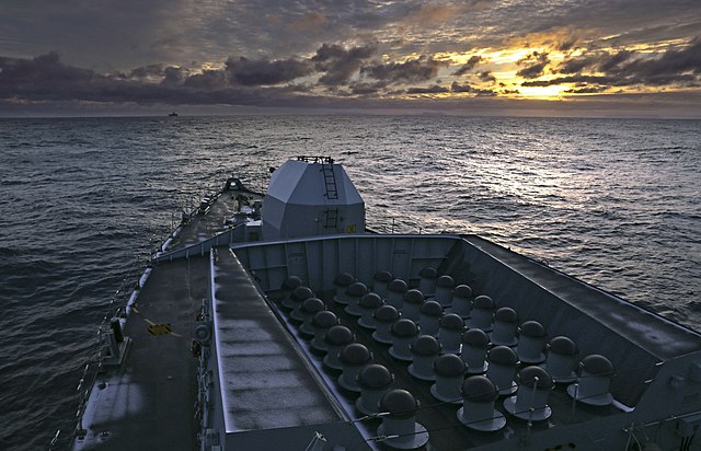 Questa immagine ha l'attributo alt vuoto; il nome del file è MARINA-UK-640px-Exercise_Trident_Juncture_-_Type_23_in_the_Arctic_Circle_MOD_45164843.jpg