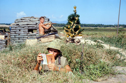 Questa immagine ha l'attributo alt vuoto; il nome del file è ROSSI-001GAR00123.jpg