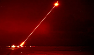 UK-Dragonfire_laser_system_test_firing