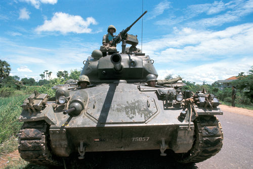 Questa immagine ha l'attributo alt vuoto; il nome del file è rossi-001GAR00174.jpg