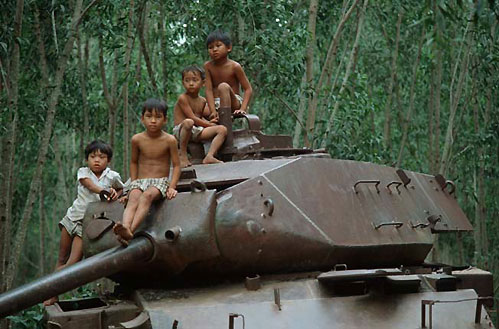 Questa immagine ha l'attributo alt vuoto; il nome del file è ROSSI-006GAR01568.jpg