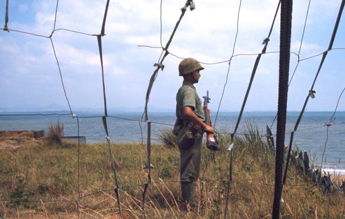 Questa immagine ha l'attributo alt vuoto; il nome del file è ROSSI-TAIWAN-1971-001GAR00981.jpg