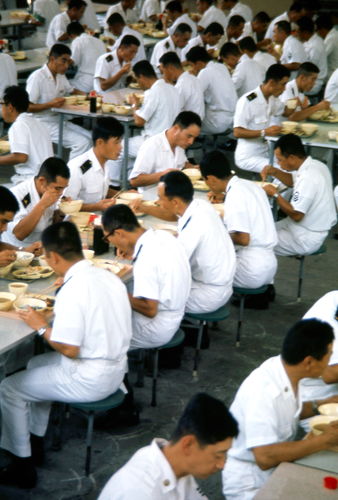 Questa immagine ha l'attributo alt vuoto; il nome del file è ROSSI-ETAJIMA-001GAR02361.jpg