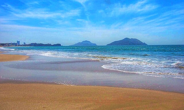 Questa immagine ha l'attributo alt vuoto; il nome del file è Puerto_vallarta._12240771613.jpg