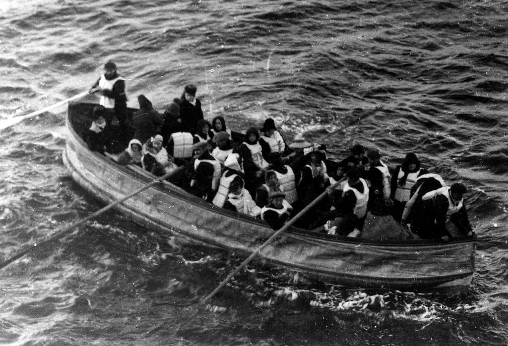 Questa immagine ha l'attributo alt vuoto; il nome del file è Titanic_lifeboat-1024x698.jpg