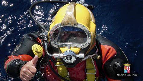 Questa immagine ha l'attributo alt vuoto; il nome del file è mari.jpeg