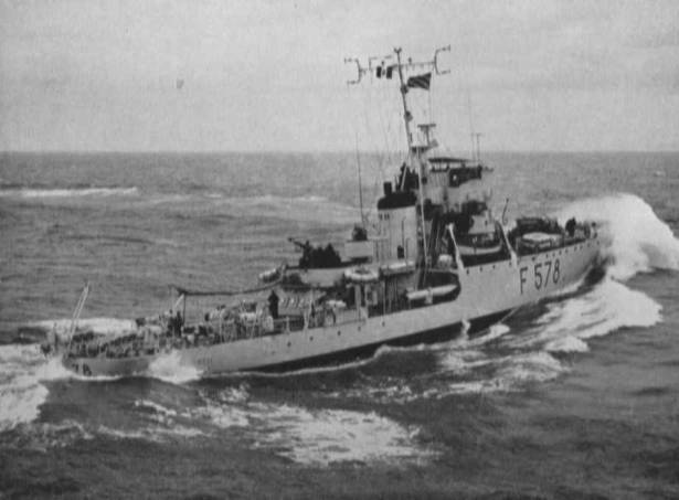 Questa immagine ha l'attributo alt vuoto; il nome del file è BaionettaF578.jpg