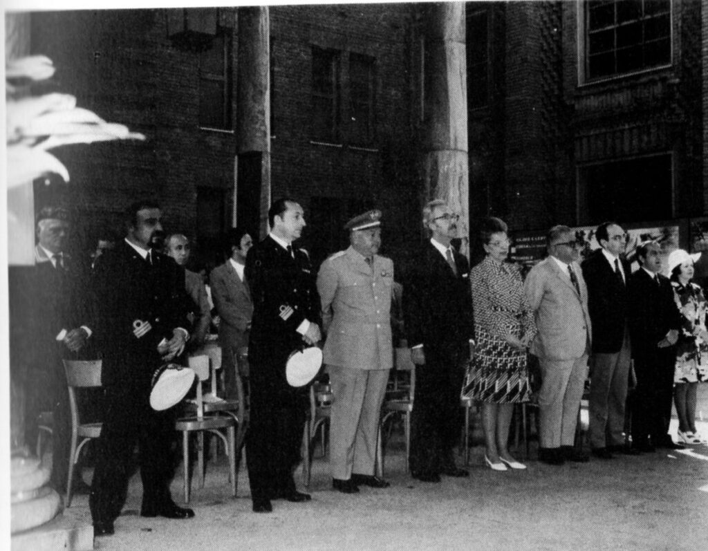 Questa immagine ha l'attributo alt vuoto; il nome del file è 002-Libretto-Trentennale-di-Fondazione-1957-1987072-1024x797.jpg