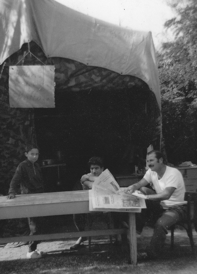 Questa immagine ha l'attributo alt vuoto; il nome del file è 1970-set.jpg