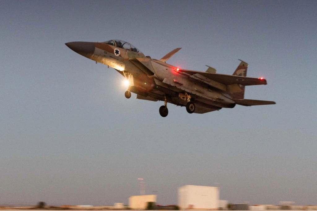 Questa immagine ha l'attributo alt vuoto; il nome del file è IAF_-_Operation_New_Order_-_01.webp-1024x682.png