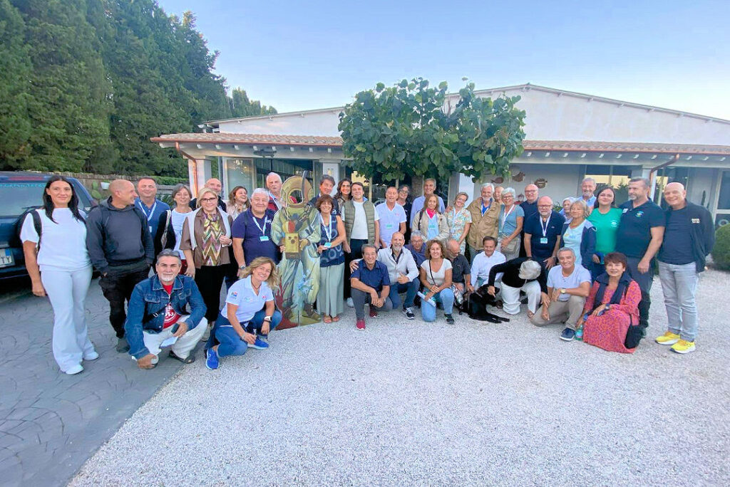 Questa immagine ha l'attributo alt vuoto; il nome del file è scuba-vintage-2024-1024x684.jpg