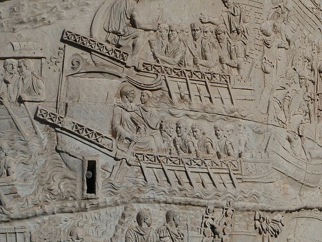 Questa immagine ha l'attributo alt vuoto; il nome del file è Barcos_de_remo_en_la_Columna_de_Trajano._Roma_Italia.jpg