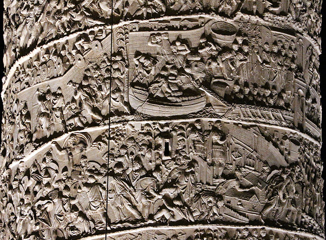 Questa immagine ha l'attributo alt vuoto; il nome del file è Colonna_traiana_veduta_notturna_15.jpg