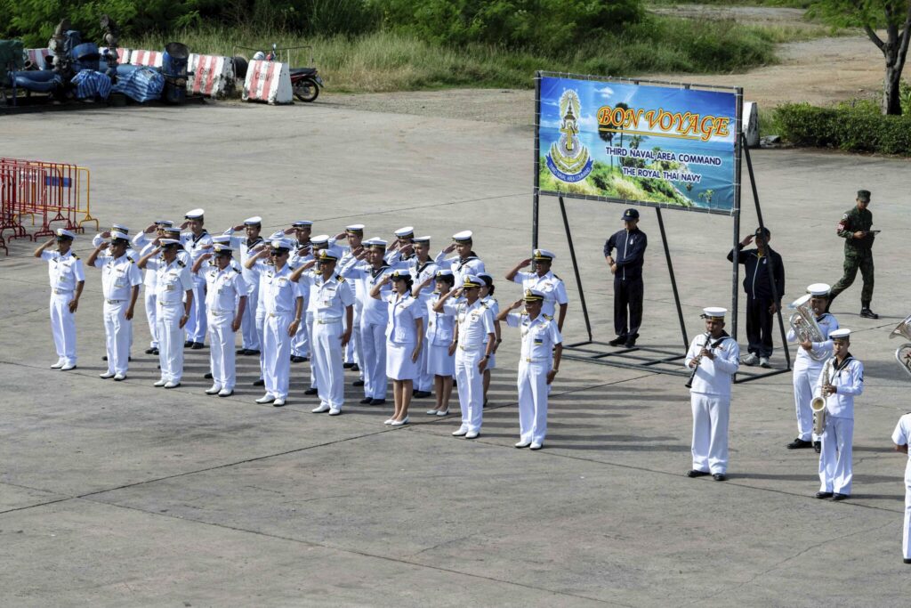 Questa immagine ha l'attributo alt vuoto; il nome del file è vespucci-parte-da-Phuket-1024x683.jpg