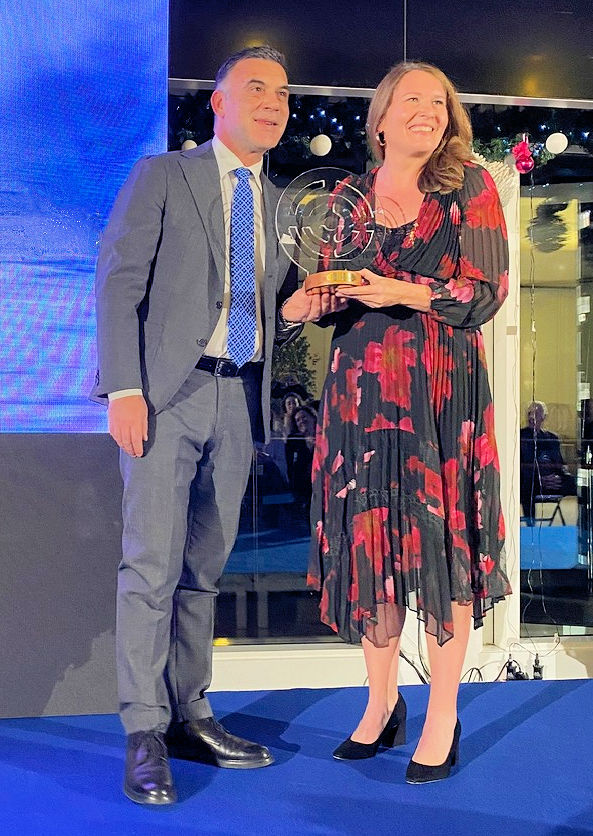 Questa immagine ha l'attributo alt vuoto; il nome del file è Dawn-Kernagis-%E2%80%93-Boscolo-1.jpg