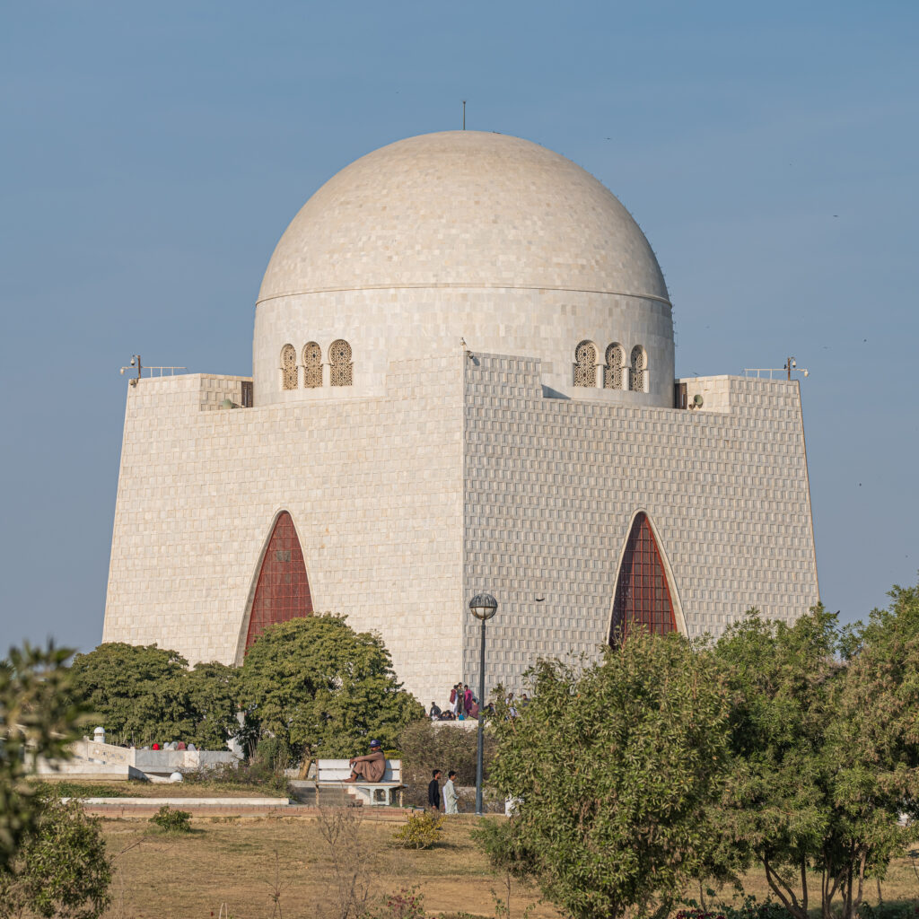 Questa immagine ha l'attributo alt vuoto; il nome del file è PK_Karachi_asv2020-02_img52_Mazar-e-Quaid-1024x1024.jpg