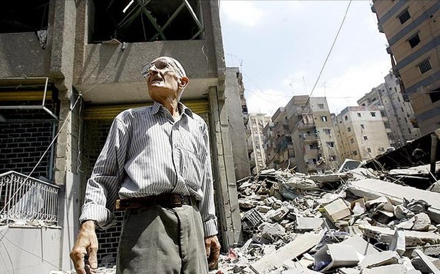 Questa immagine ha l'attributo alt vuoto; il nome del file è Israeli_air_and_artillery_attacks_Beirut_211545.jpg